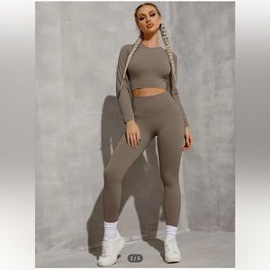 Seamless matching workout top and leggings